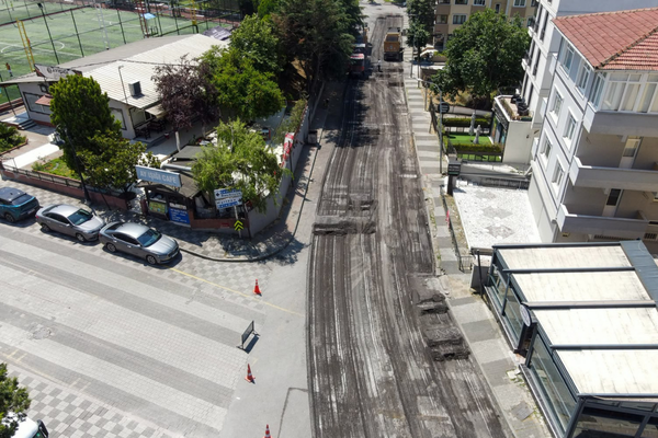 Maltepe’de ilçe genelinde bir asfalt serim ve onarım başladı