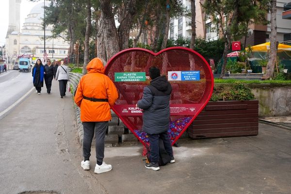 Maltepe’de plastik kapak kumbarası sayısı 8’e yükseldi