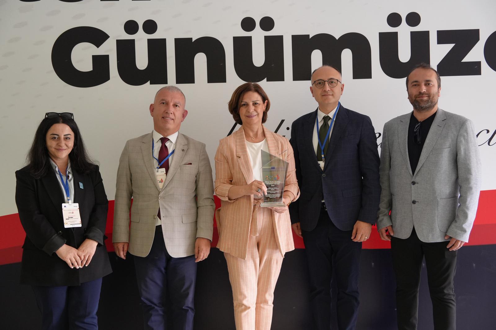”Genç Dostu Kent İyi Yönetişim Teşvik Ödülü” Eskişehir’e verildi