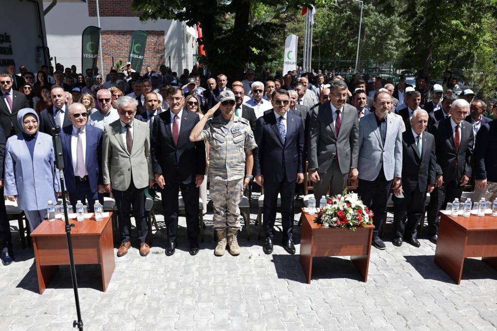 Kütahya Yeşilay Gençlik Merkezi ve Kafe1920’nin açılışı gerçekleştirildi