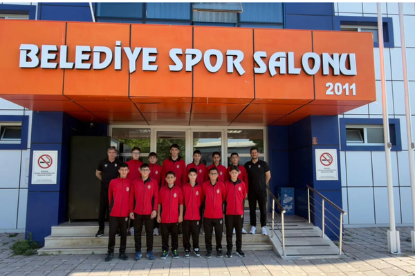 İnegöl Belediyespor Midi Erkekler, Türkiye Şampiyonası’nda mücadele edecek