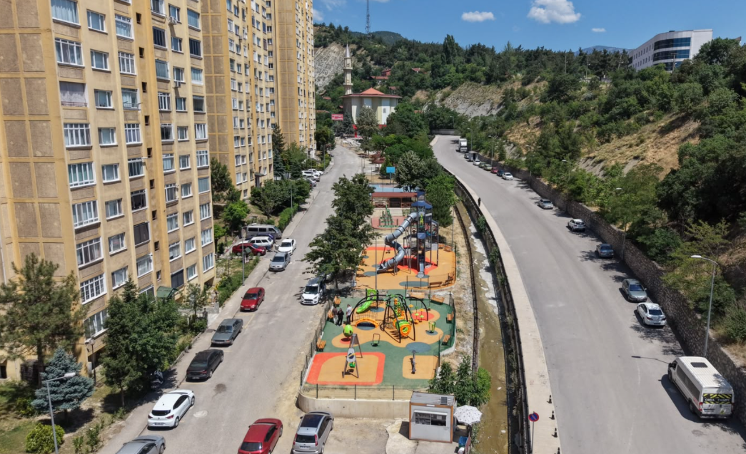 Çetinkaya, dört tema parkı inceledi