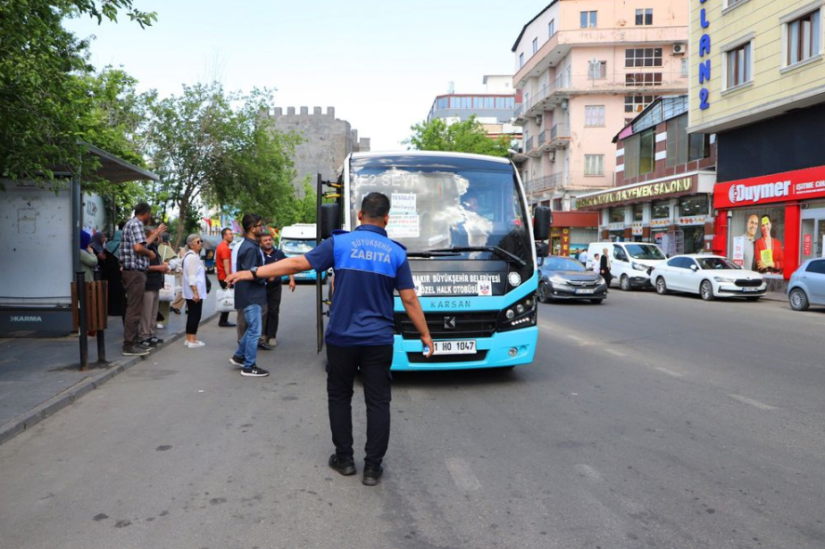 Özel halk otobüslerinde kartlı sistem başladı