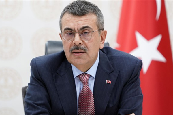 Tekin: Gençlerimizin azmi, disiplini ve hedefleri bizlere umut verdi