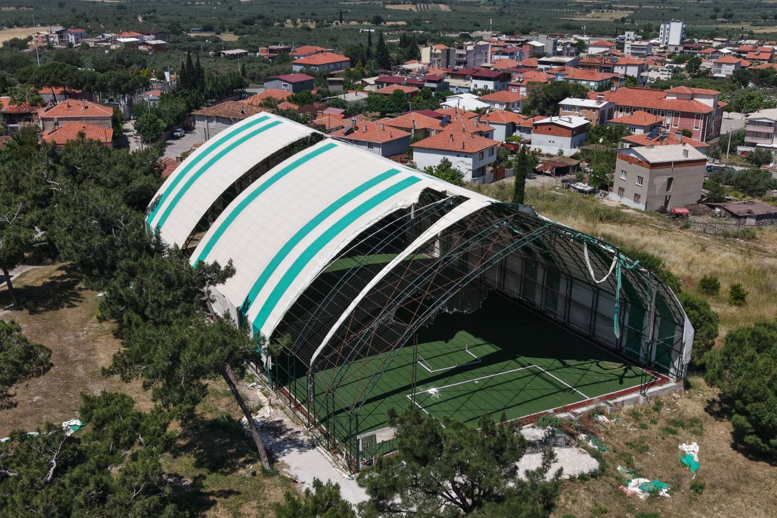 Manisa’da 5 ilçede spor tesisleri yenileniyor