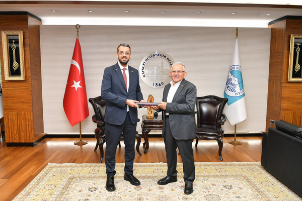 ACES Kadınlar Spor Zirvesi, ev sahipliği bayrağı Kayseri’ye teslim edildi