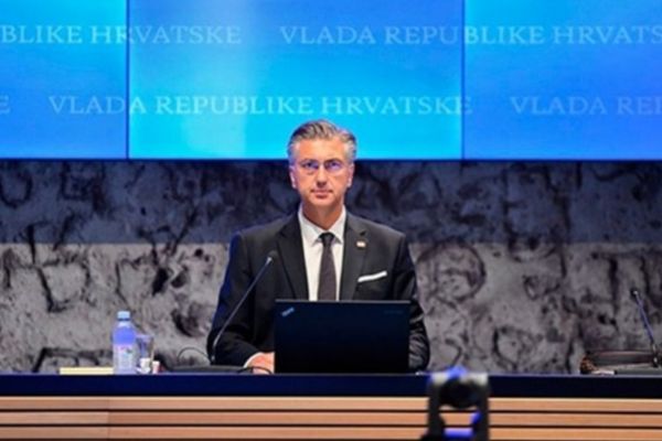 Plenkovic: Adalar için 4,6 milyar euroluk yatırım gerçekleştirildi