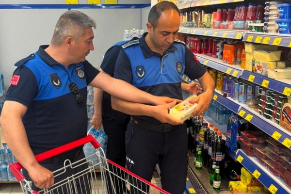 Gemlik’te market denetimlerinde fiyat farkı tespit edildi