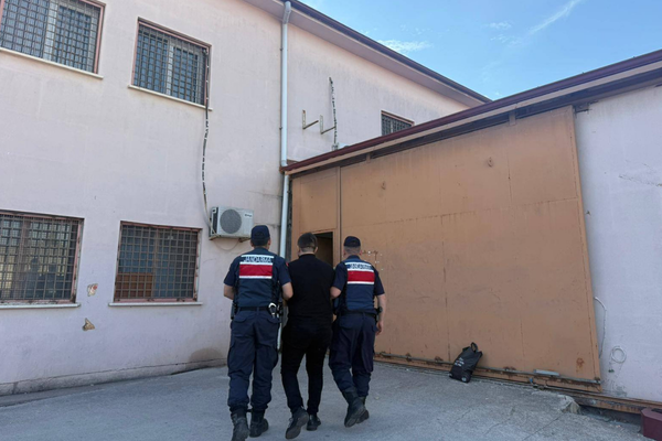 Kocaeli’de 16 yıl 8 ay hapis cezası bulunan şahıs yakalandı