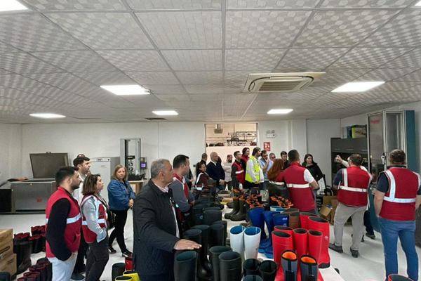 Manisa Büyükşehir Belediyesi’den iş güvenliği uzmanlarına KKD eğitimi