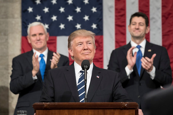 Trump: Savaş yetkilerimi sınırlamak için oy kullananlar kendilerinden utanmalı