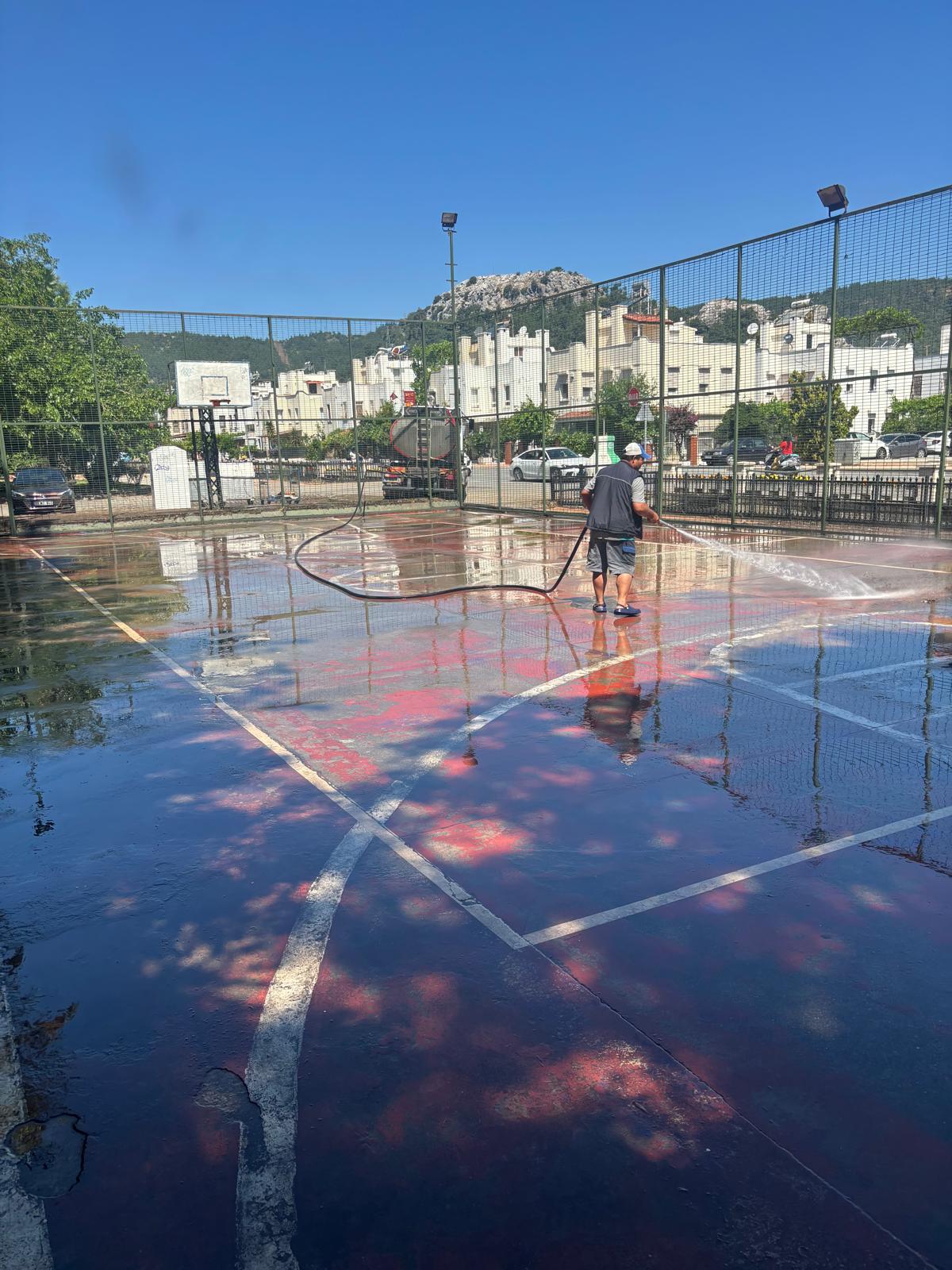 Marmaris’te 9 günde 3 bin 250 ton atık toplandı