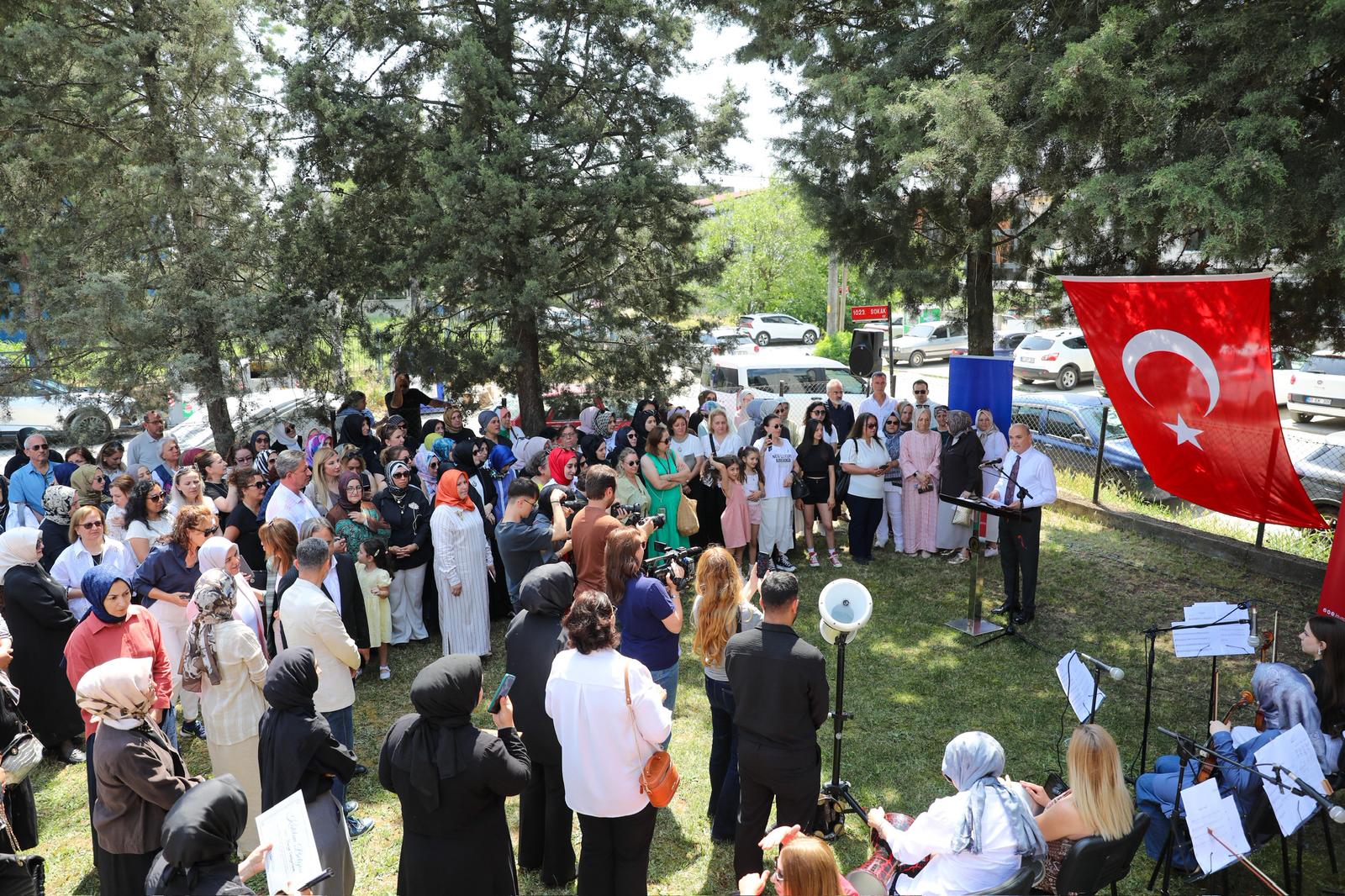 Düzce’de, “Belmek Yıl Sonu Sergisi” açıldı