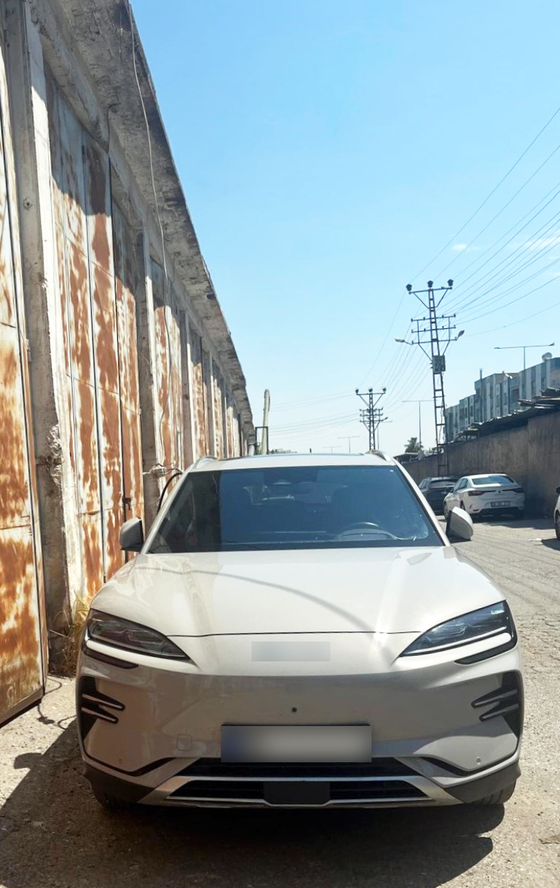 Kaçak elektrikle araç şarj istasyonu!