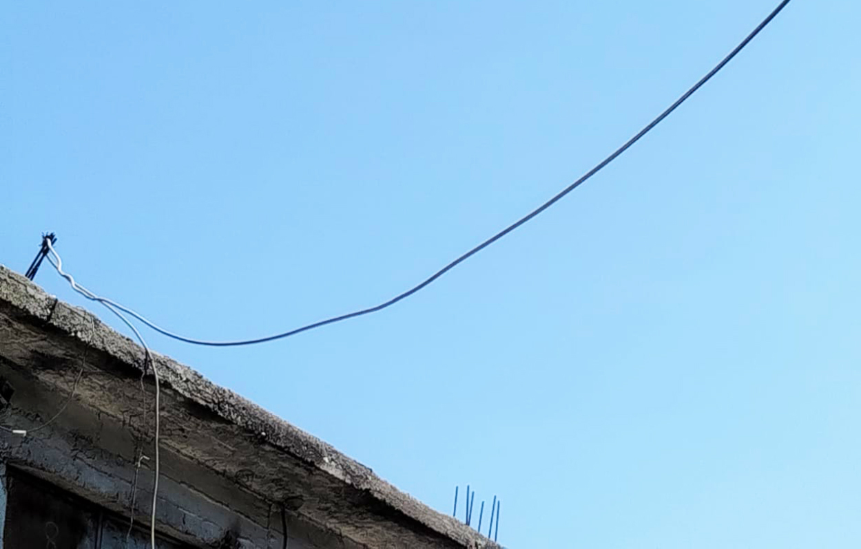 Kaçak elektrikle araç şarj istasyonu!