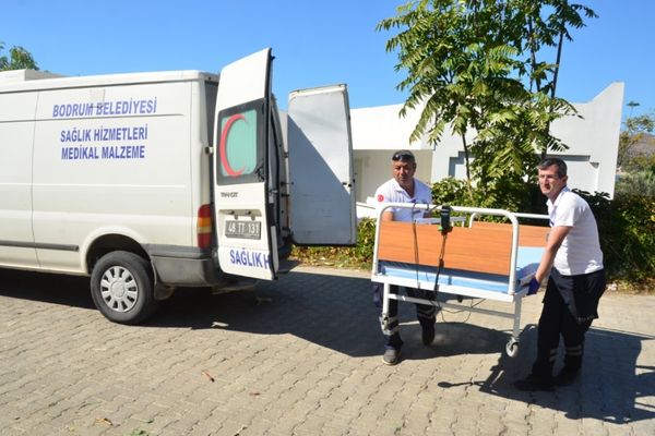 Bodrum Belediyesi’nden ihtiyaç sahiplerine medikal malzeme desteği