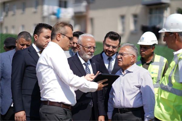 Büyükkılıç, Kartal Katlı Kavşağı’ndaki çalışmaları inceledi