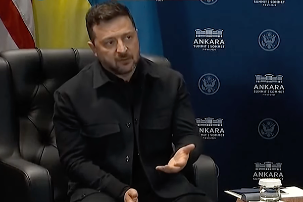 Zelenski: Cephedeki inisiyatifin bizim tarafımıza geçtiğini düşünüyoruz