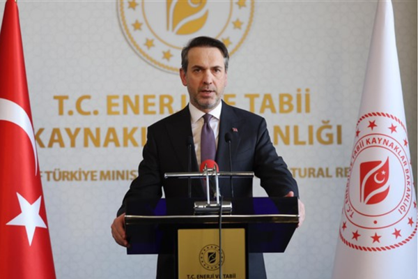 Bakan Bayraktar, Amasya’da enerji sektörü temsilcileriyle bir araya geldi