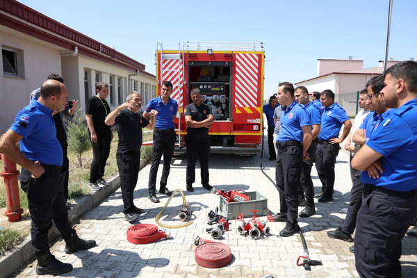 Konya İtfaiyesi’nden ceza infaz kurumu personeline yangın eğitimi