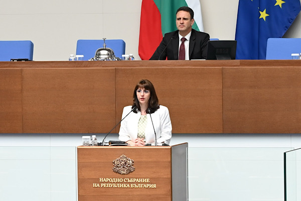 Efremova: 67 bin yaşlıya sıcak öğle yemeği verilmeye devam edilecek