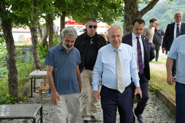 Zafer Partisi Genel Başkanı Özdağ’dan Rize’de Balıkçılar Kooperatifi’ne ziyaret