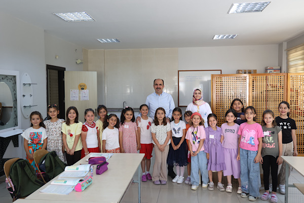 Başkan Altay, yaz kursu öğrencileriyle bir araya geldi