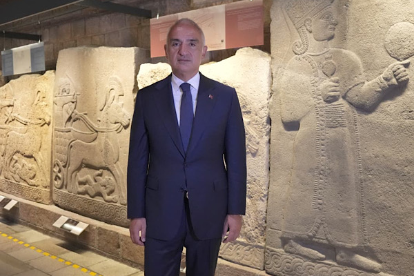 Ersoy, Anadolu Medeniyetleri Müzesi’ndeki yenileme çalışmalarını inceledi