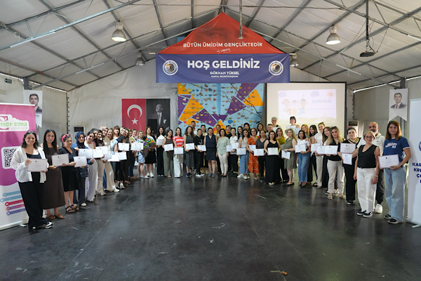 Kartal’da kreş öğretmenlerine mesleki eğitim verildi