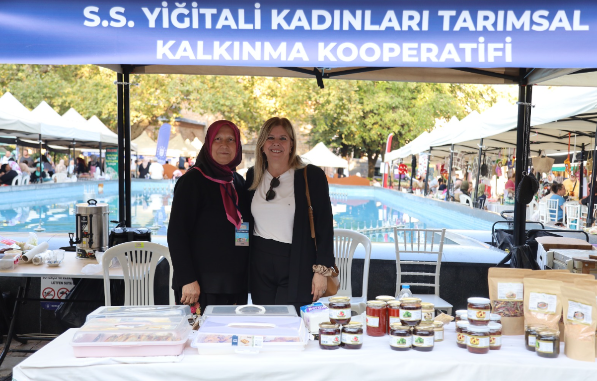 Bursa’da “Meydan Kadınların” dayanışma pazarı kuruldu