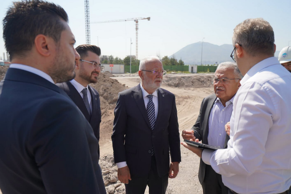 Büyükkılıç, Kartal Katlı Kavşağı’ndaki çalışmaları inceledi