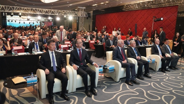 Ankara-Pekin hattında akılcı dönüşüm: Altyapıda 5G, enerjide Çin teknolojisi