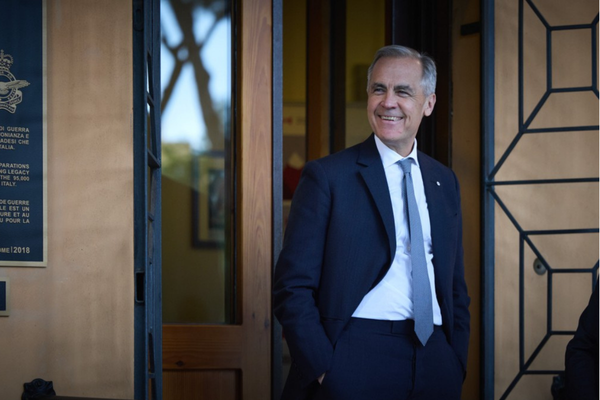 Carney, mevkidaşı Vietnam Başbakanı Hung ile bir araya geldi