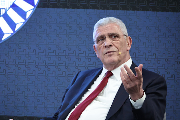 Dervişoğlu: Burhan Kara’yı son yolculuğuna uğurladık