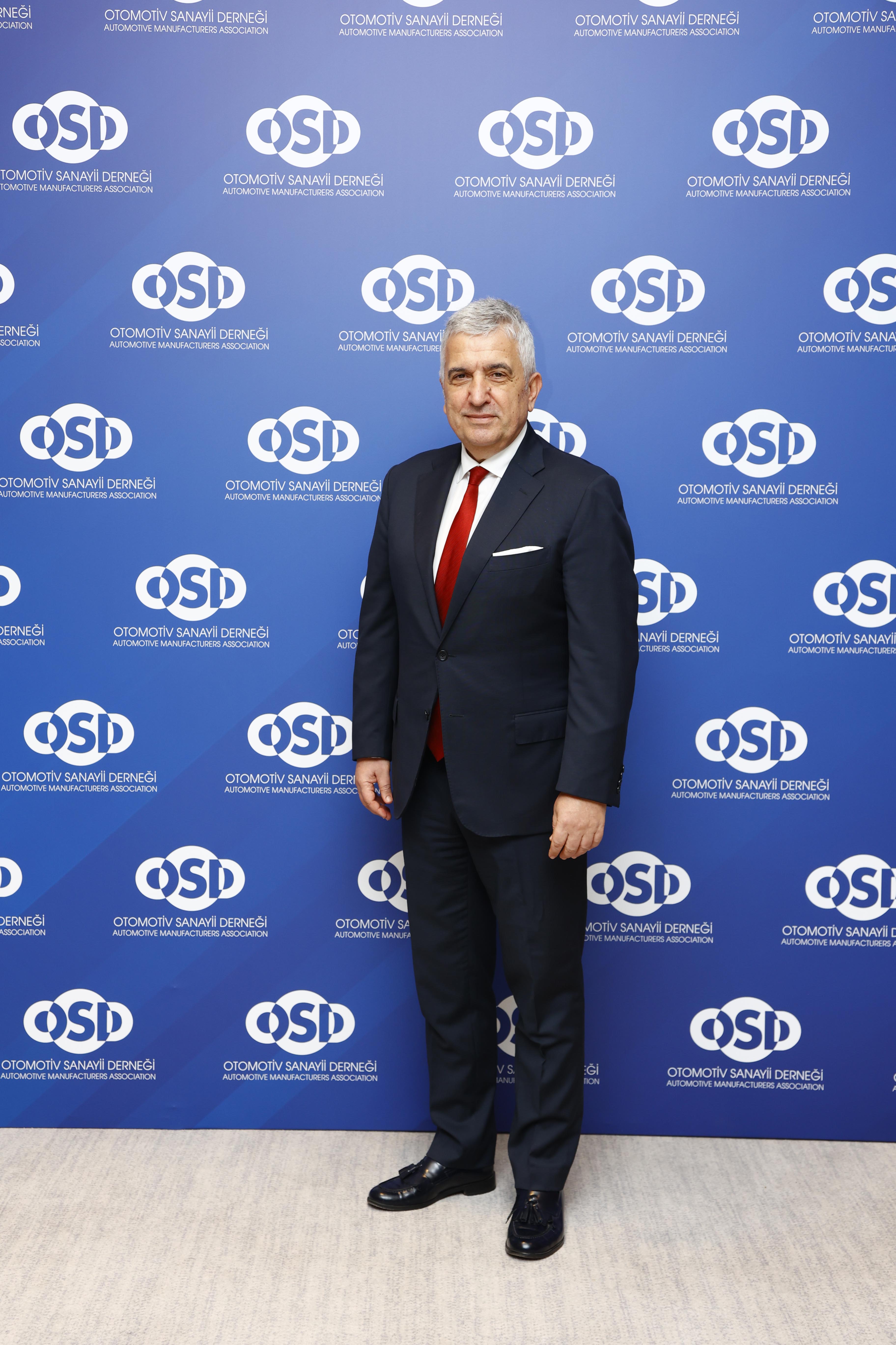Bu yıl 6. düzenlenen Otomotiv Yaz Kampı, otomotiv sanayii ile gençleri yeniden buluşturdu