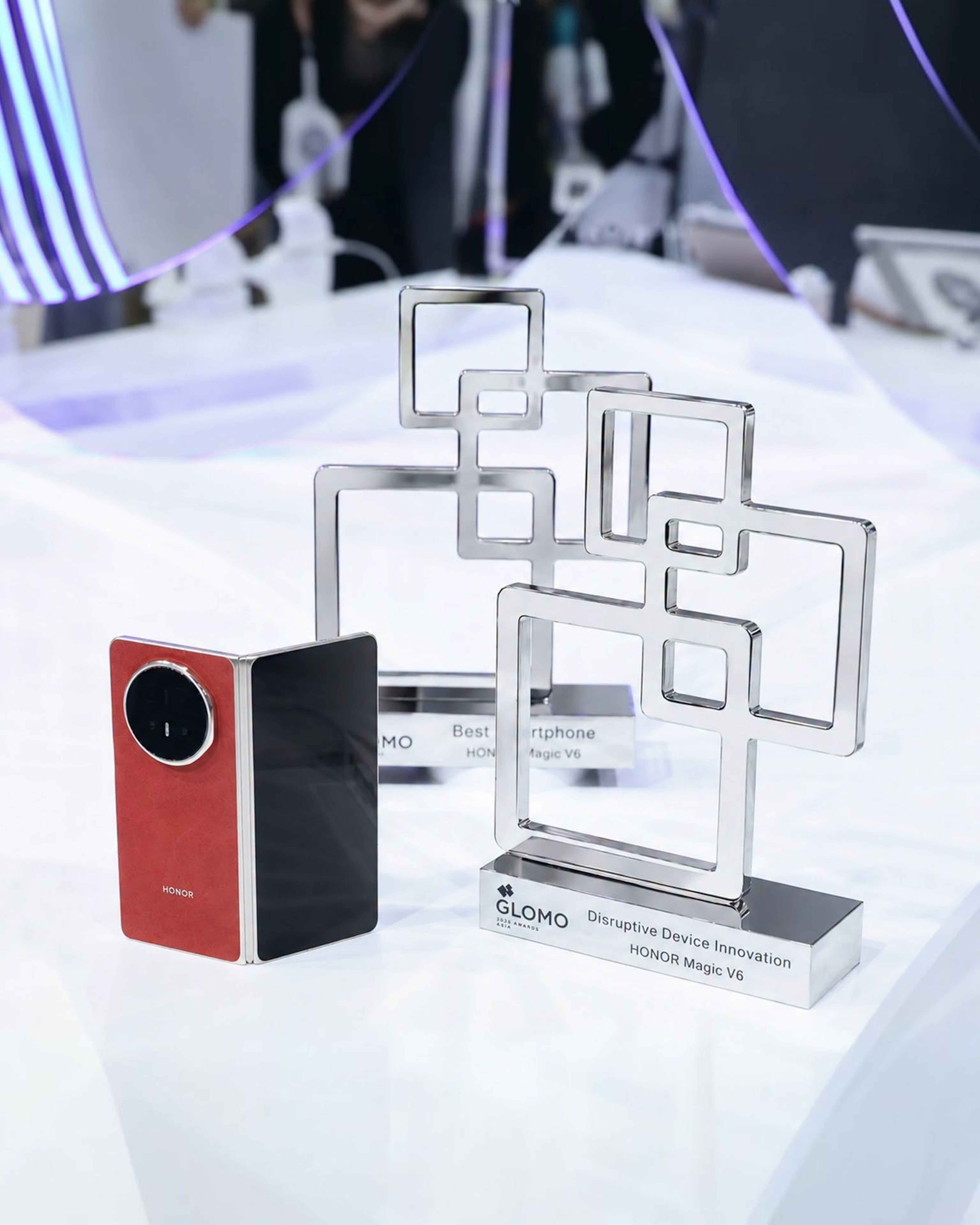 HONOR Magic V6, GLOMO’da iki cihaz ödülü birden kazanan ilk model oldu!