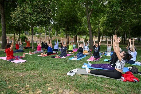 Bornova Belediyesi’nden kadınlara yoga ve meditasyon etkinliği