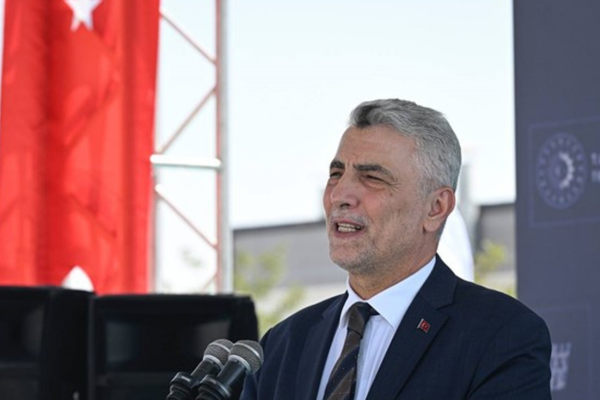 Bakan Bolat, AK Parti Artvin İl Başkanlığı’nı ziyaret etti