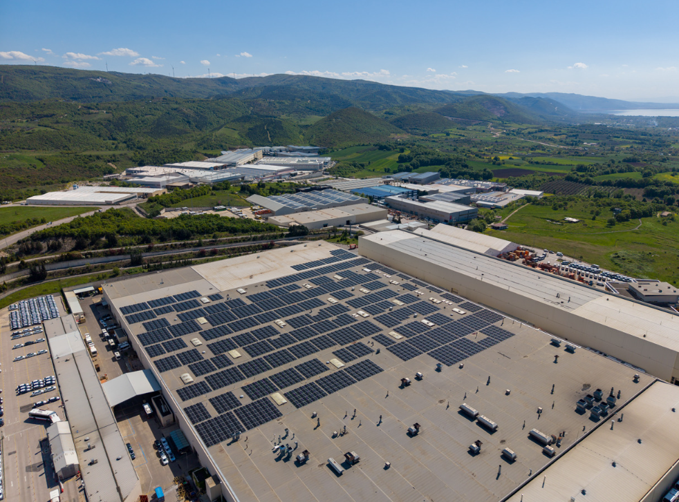 Karsan, elektrikli mobiliteyi üretimde kullandığı yenilenebilir enerjiyle destekliyor