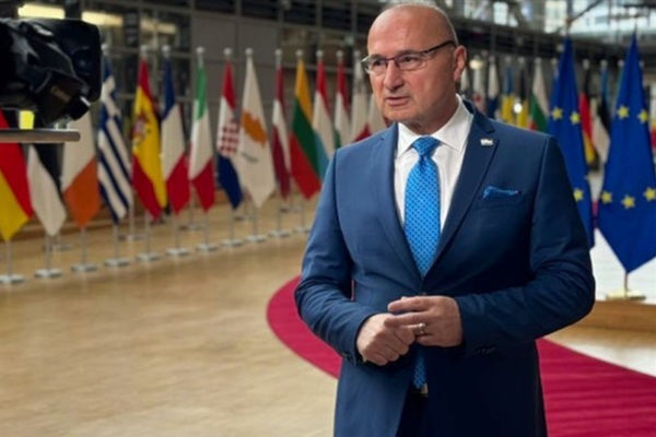 Radman’dan Katar’ın eski Emiri Şeyh Hamad için taziye mesajı