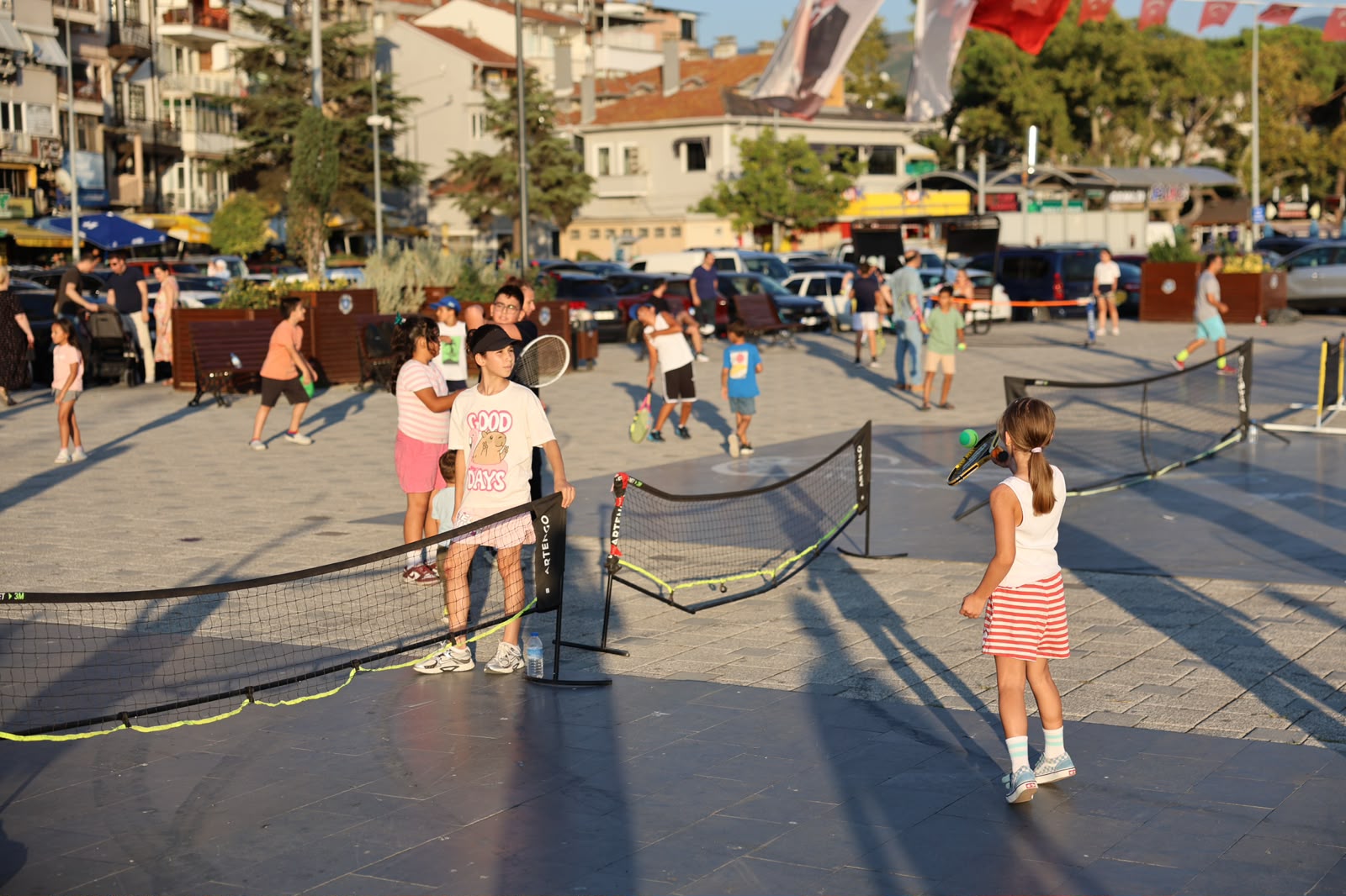 Gemlik’te tenis etkinliği düzenlendi