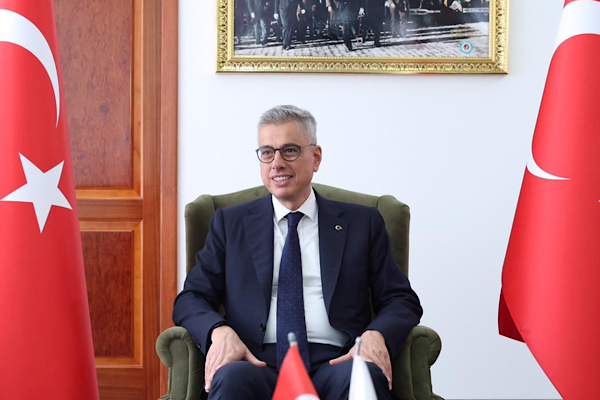 Sağlık Bakanı Memişoğlu, Dokuz Eylül Üniversitesi Rektörlüğü’nü ziyaret etti