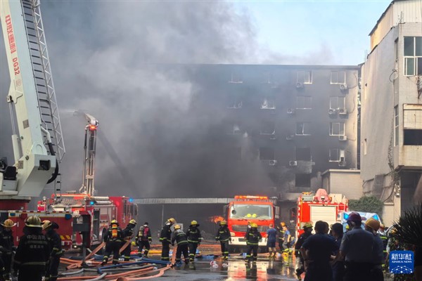 Xi’den Fujian’daki yangın faciası sonrası arama-kurtarma talimatı