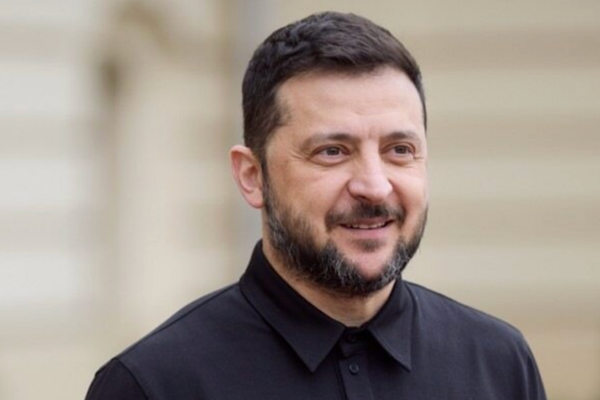 Zelenski: Kiev’deki saldırılarda 64 daire yıkıldı