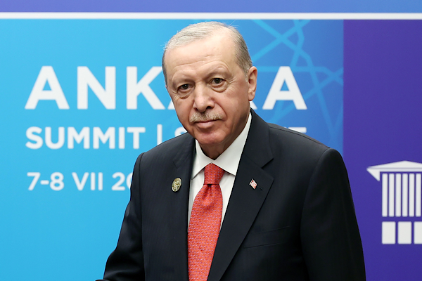 Cumhurbaşkanı Erdoğan, NATO Zirvesi kapsamında liderlerle görüştü