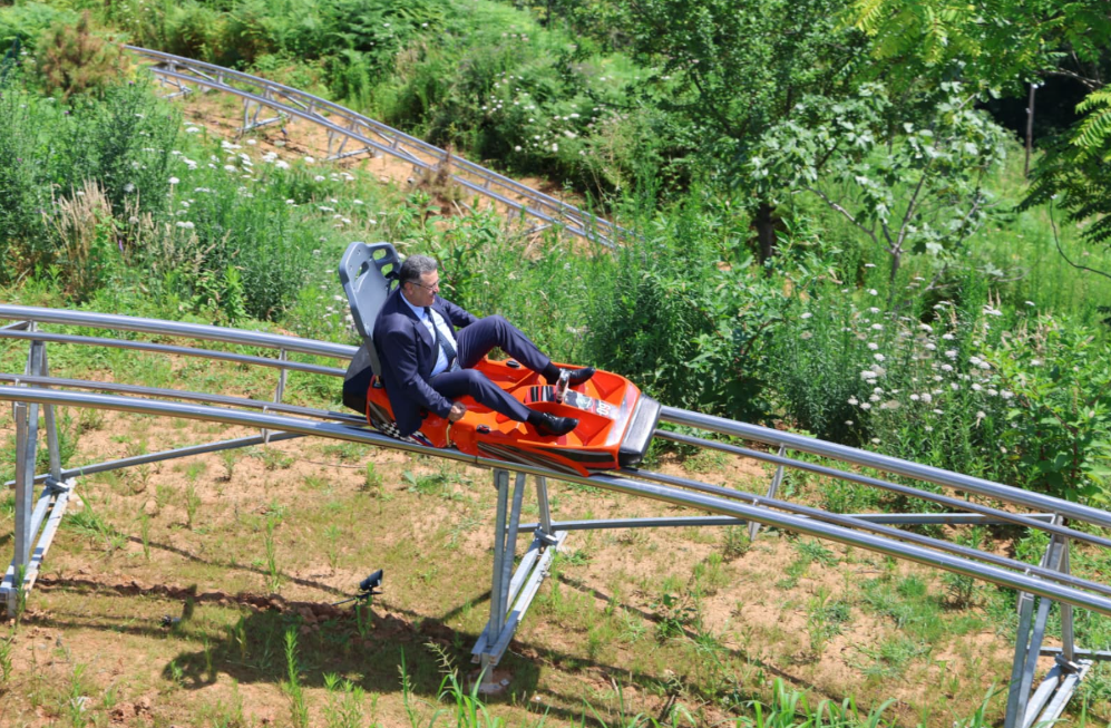 Doğu Karadeniz’in en uzun dağ kızağı Yomra’da açıldı