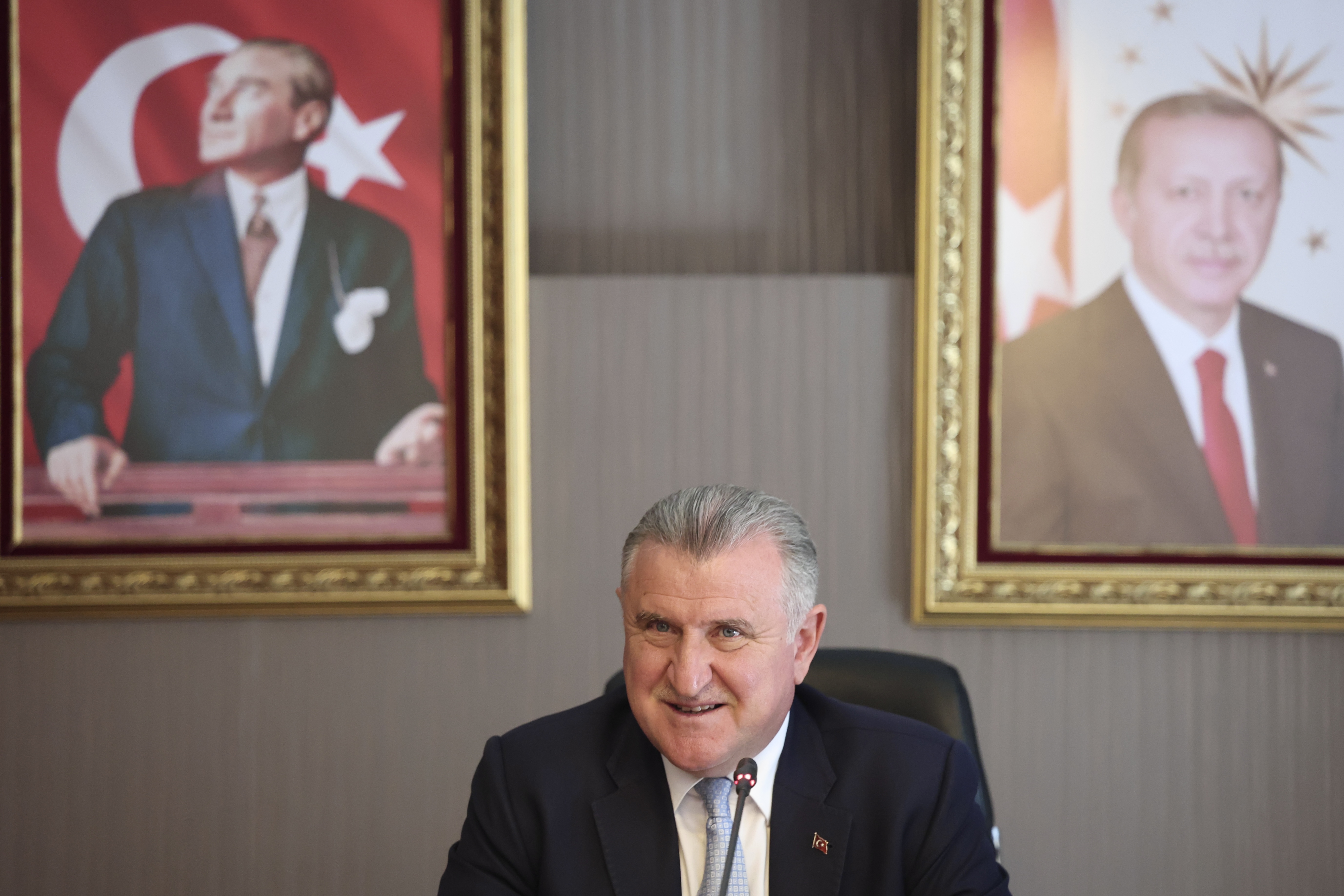 Bakan Bak, madalya kazanan özel sporcuları kabul etti