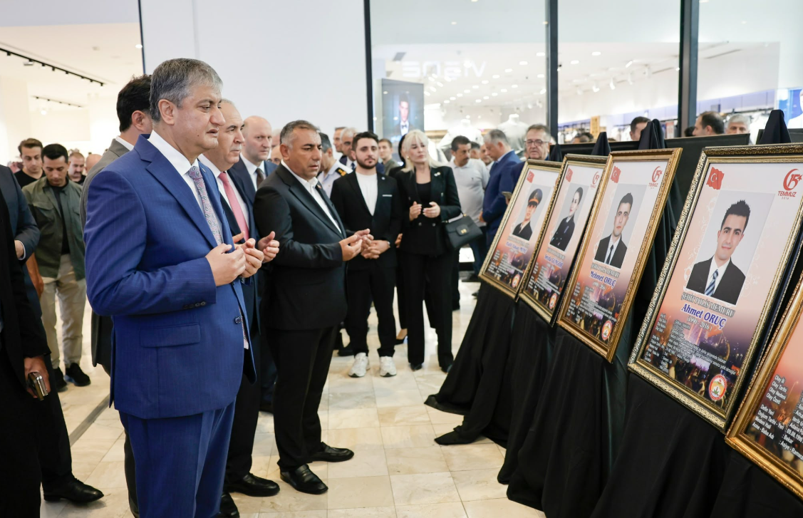 Adana’da 15 Temmuz fotoğraf sergisi açıldı