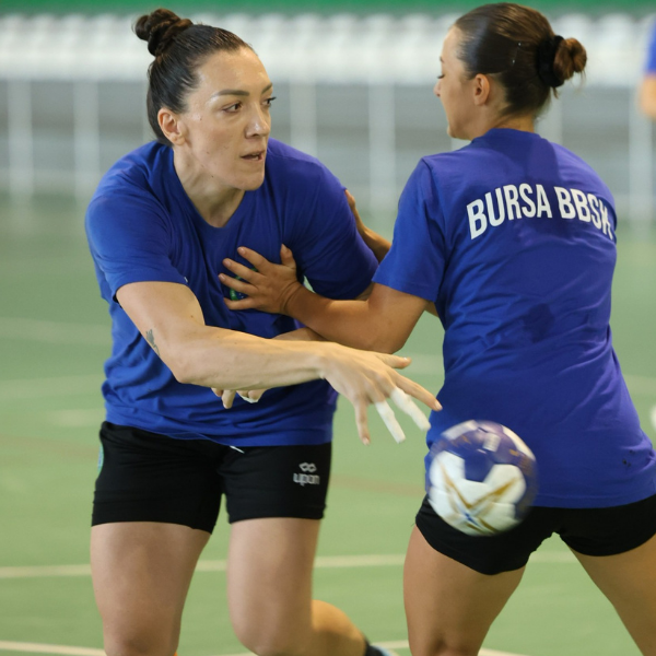 Bursa Büyükşehir Belediyespor’da yeni sezon kadrosu belli oldu