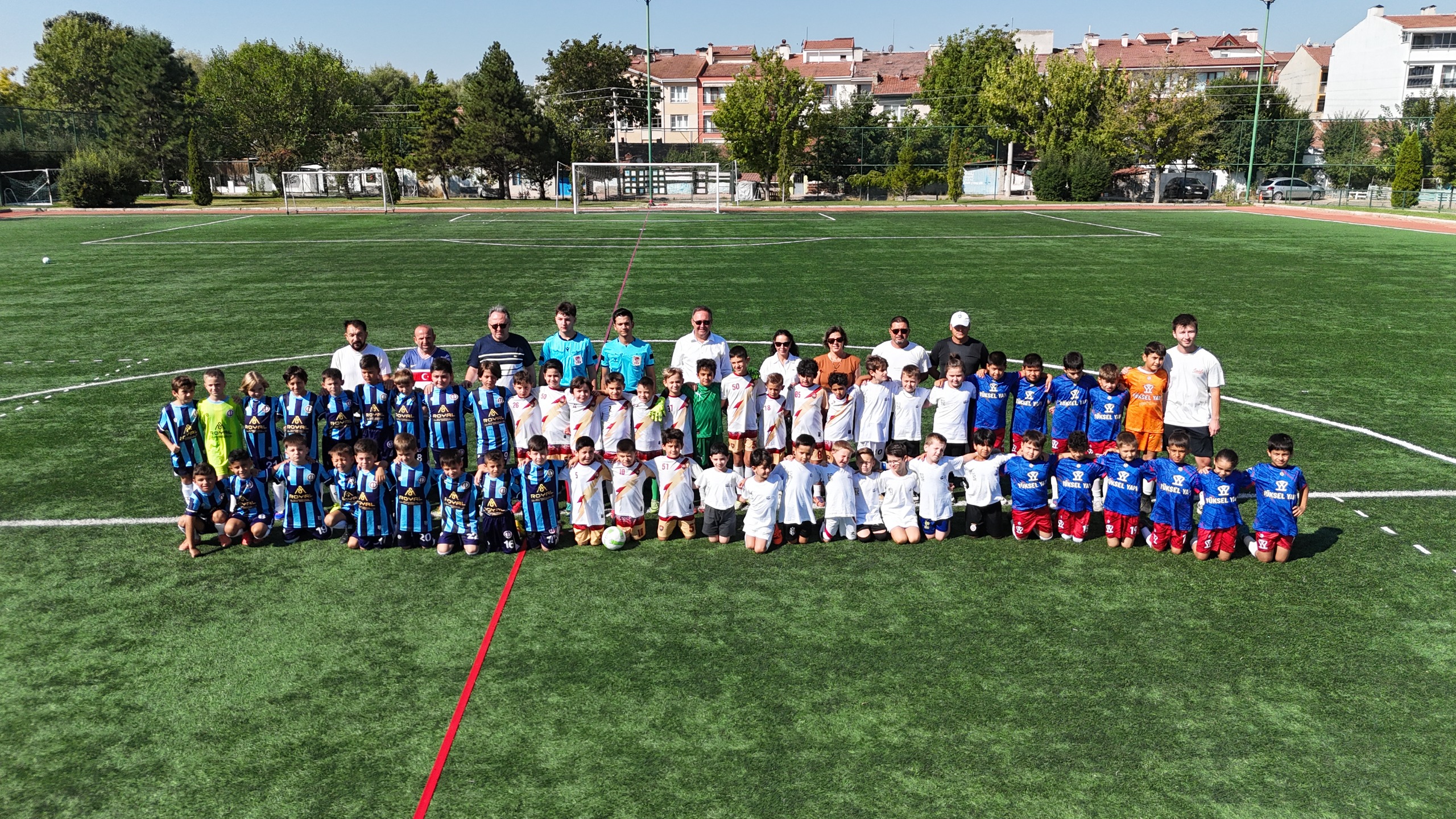 Eskişehir’de 30 Ağustos Zafer Bayramı Mini Minikler Futbol Şenliği başladı